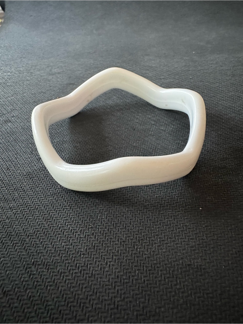 Vintage White Wavy Chunky Lucite Bangle Bracelet